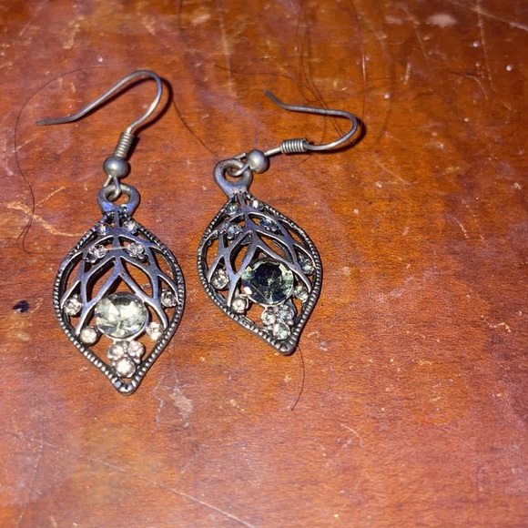 diamond leaf earrings - Picture 2 of 3